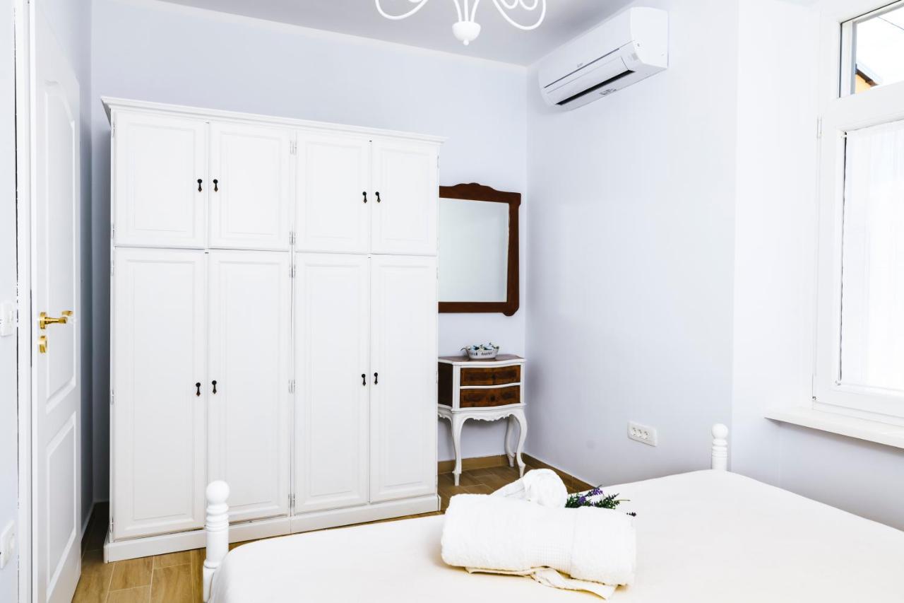 Amazing Pied-A-Terre On The Adriatic Coast Apartment Изола Екстериор снимка