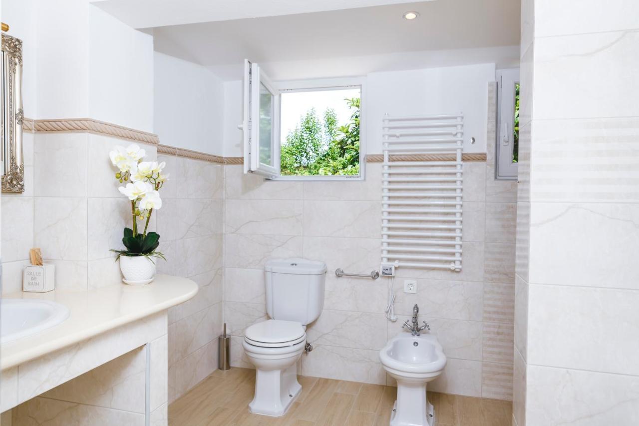 Amazing Pied-A-Terre On The Adriatic Coast Apartment Изола Екстериор снимка